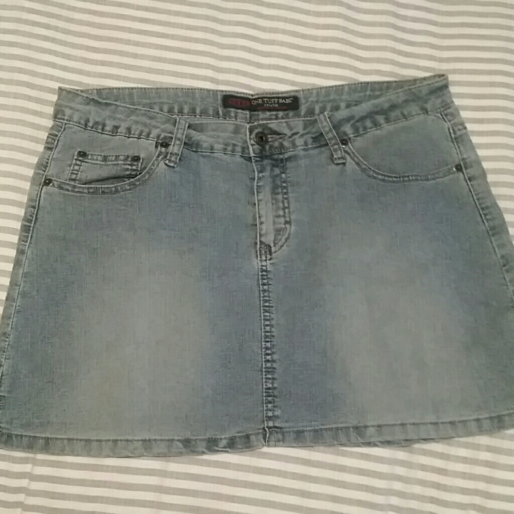 Juniors denim skirt